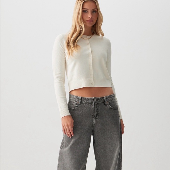 2/25$🍓⭐️ Ardene's Women's Cream Sweater - Picture 2 of 3